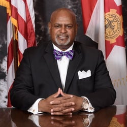 Steven W. Hoyt